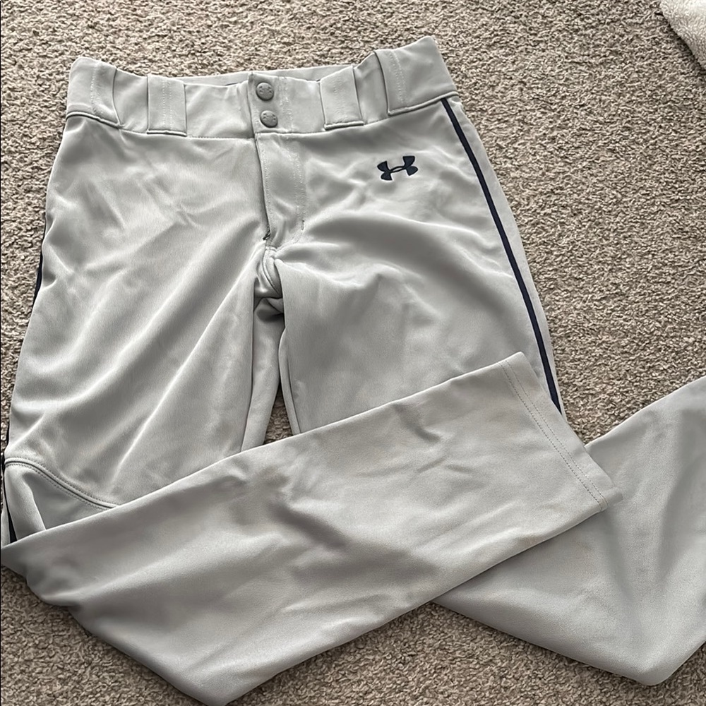 Under Armour Gray Casual Bottoms with Moisture-Wicking Fabric